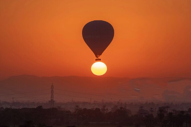 Luxury Sunrise Hot Air Balloon Ride in Luxor with Hotel Pickup